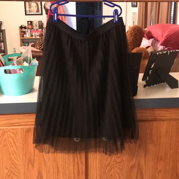 H&M Dresses & Skirts - 🌟LAST CHANCE🌟H&M Divided tulle skirt